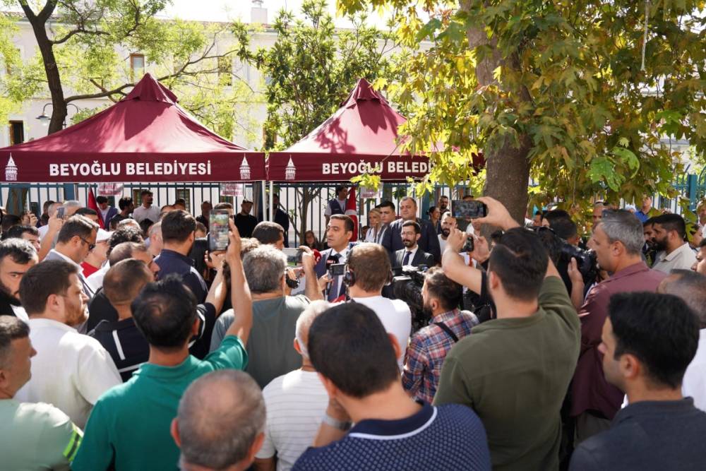 Beyoğlu Belediyesine zulüm, zorla tahliye edildiler